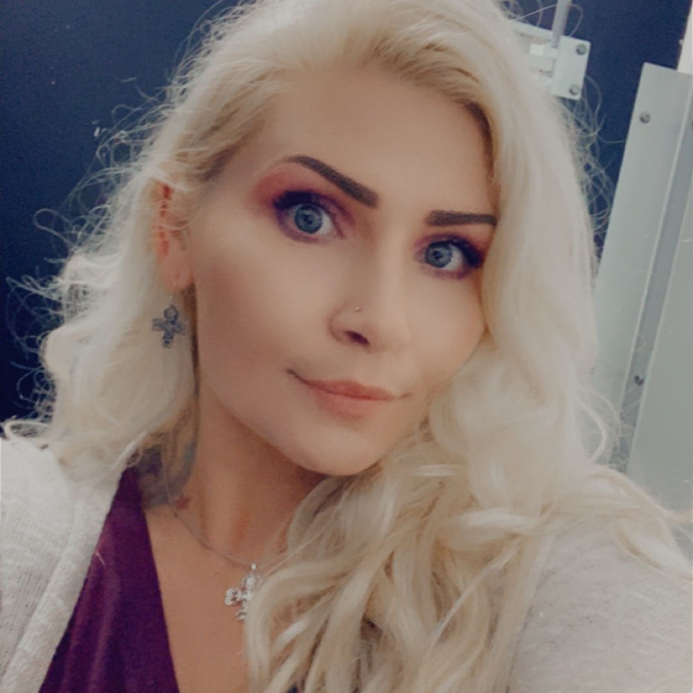 Meet your Posher, Jenny